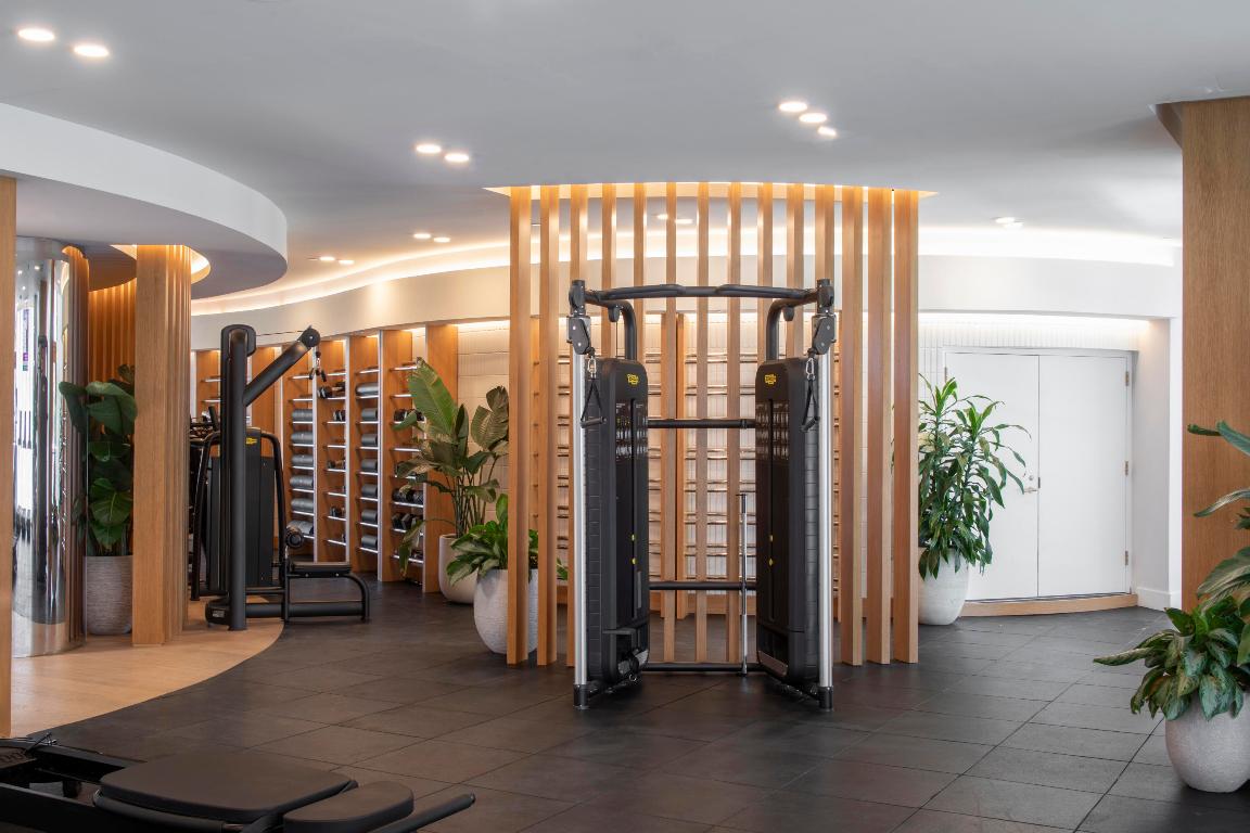 2655 S Bayshore Drive 902