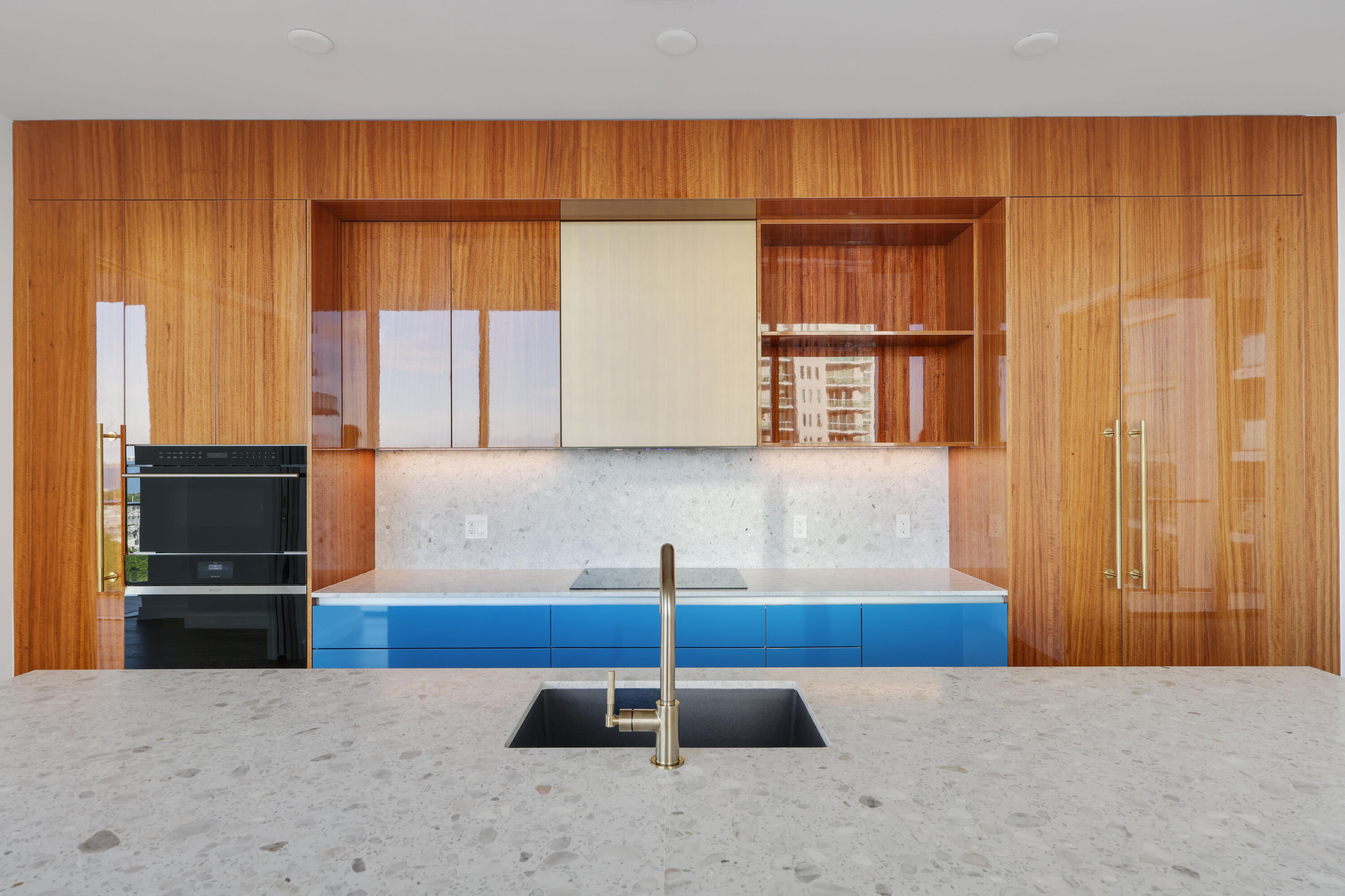 2655 S Bayshore Drive 902