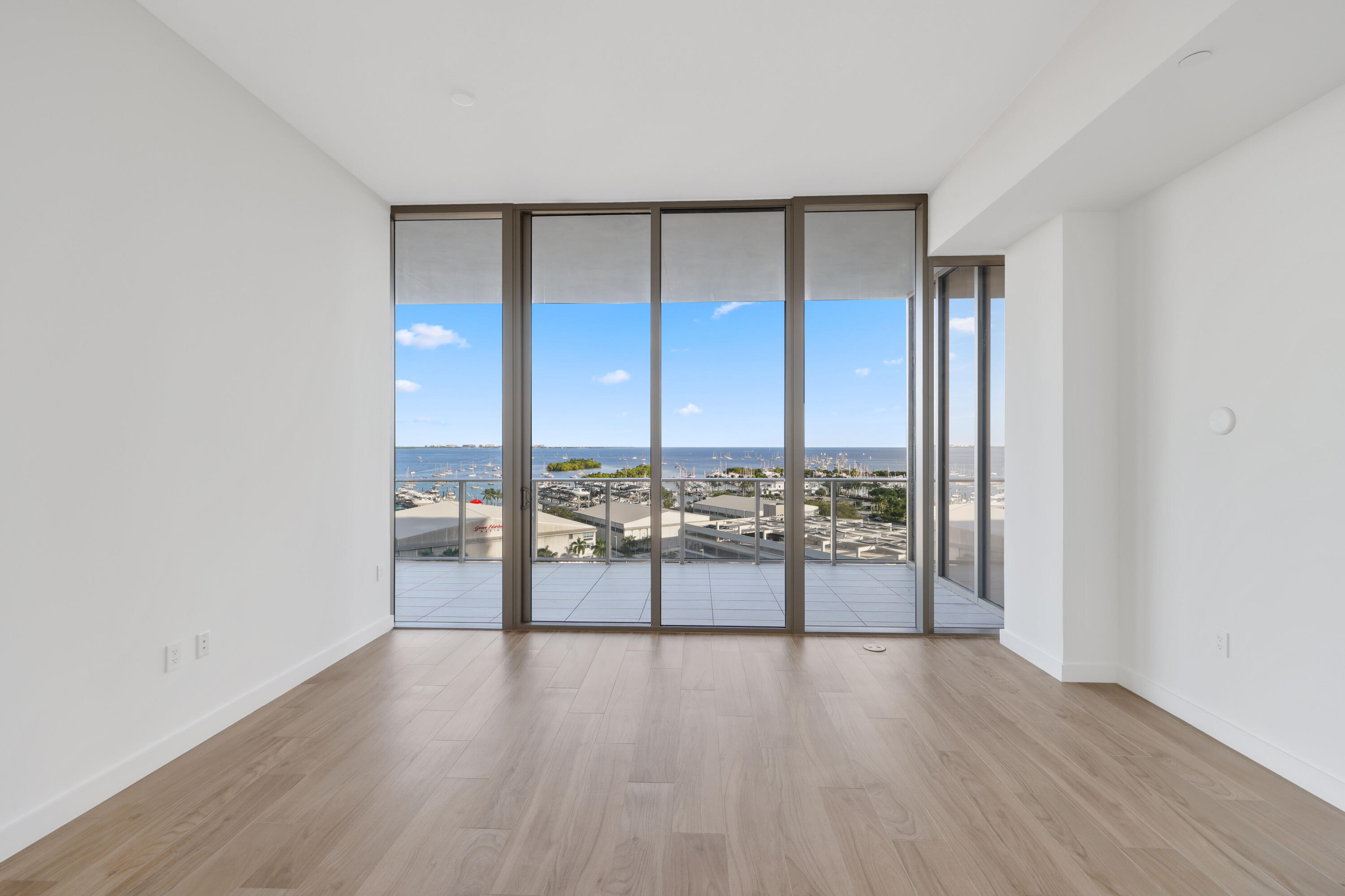 2655 S Bayshore Drive 902