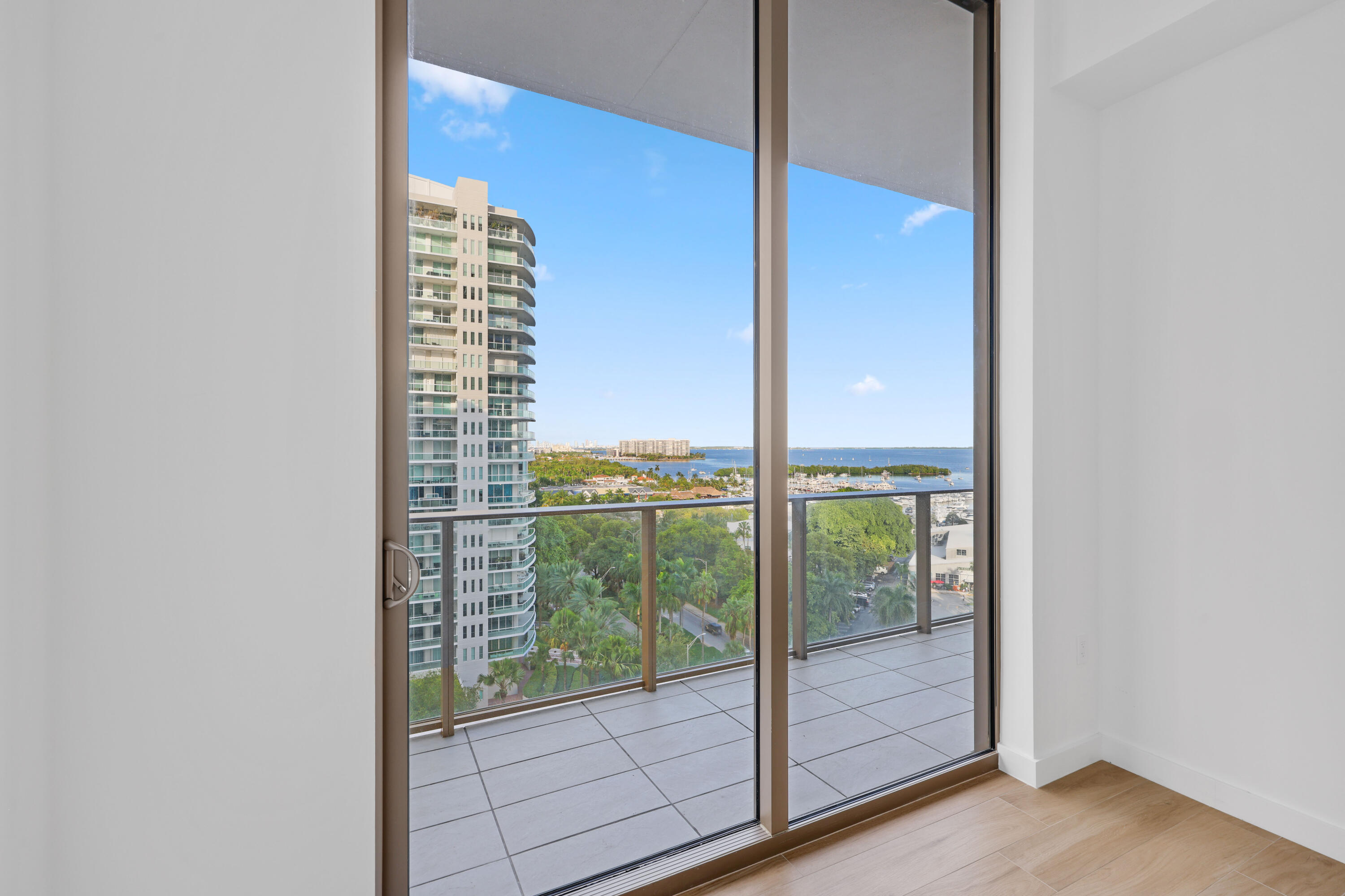 2655 S Bayshore Drive 902