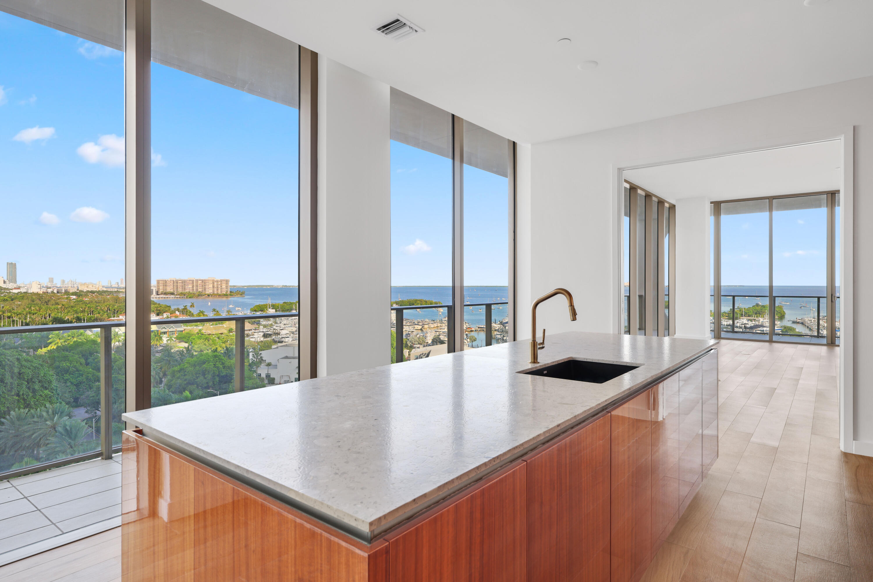 2655 S Bayshore Drive 902