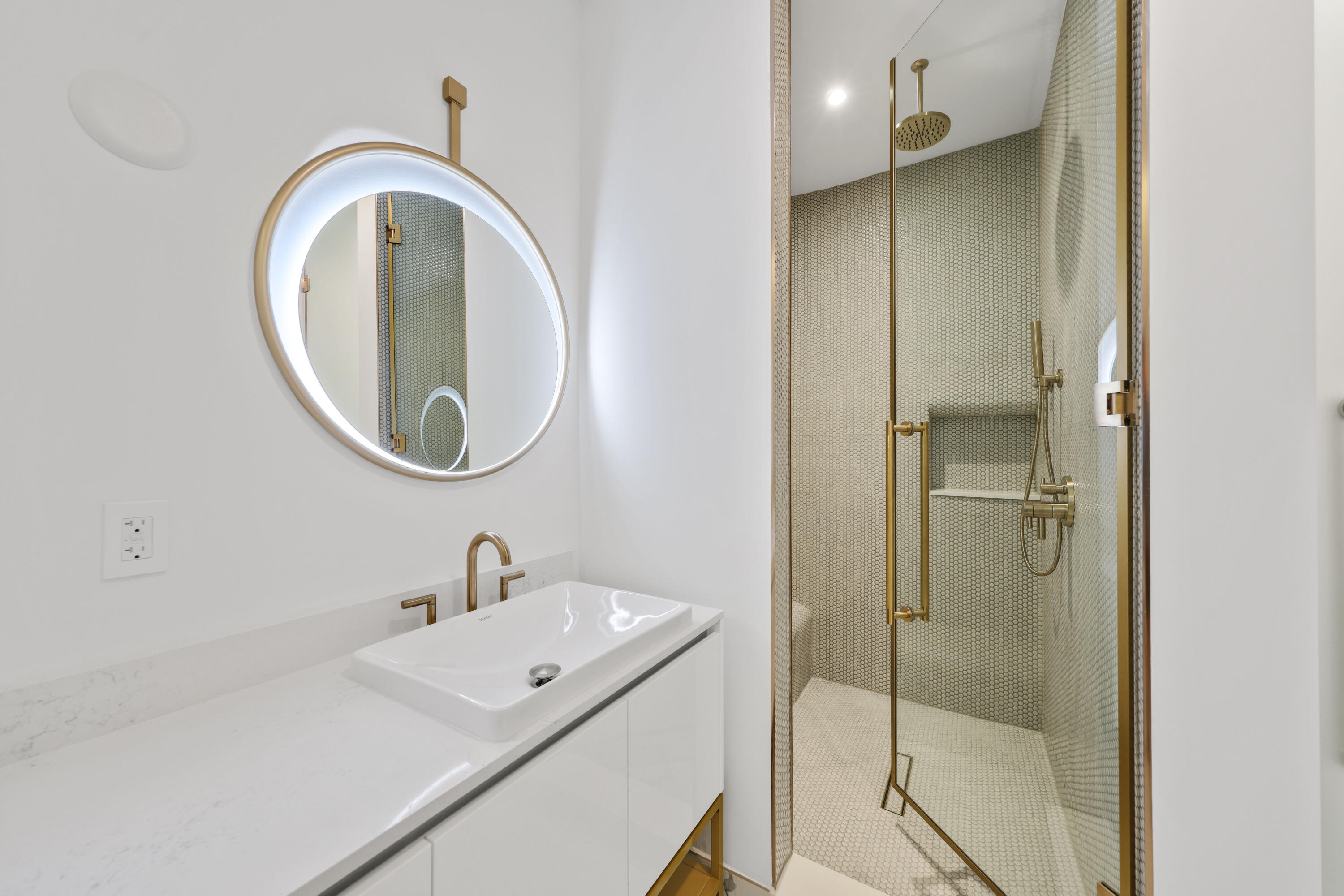 2655 S Bayshore Drive 902