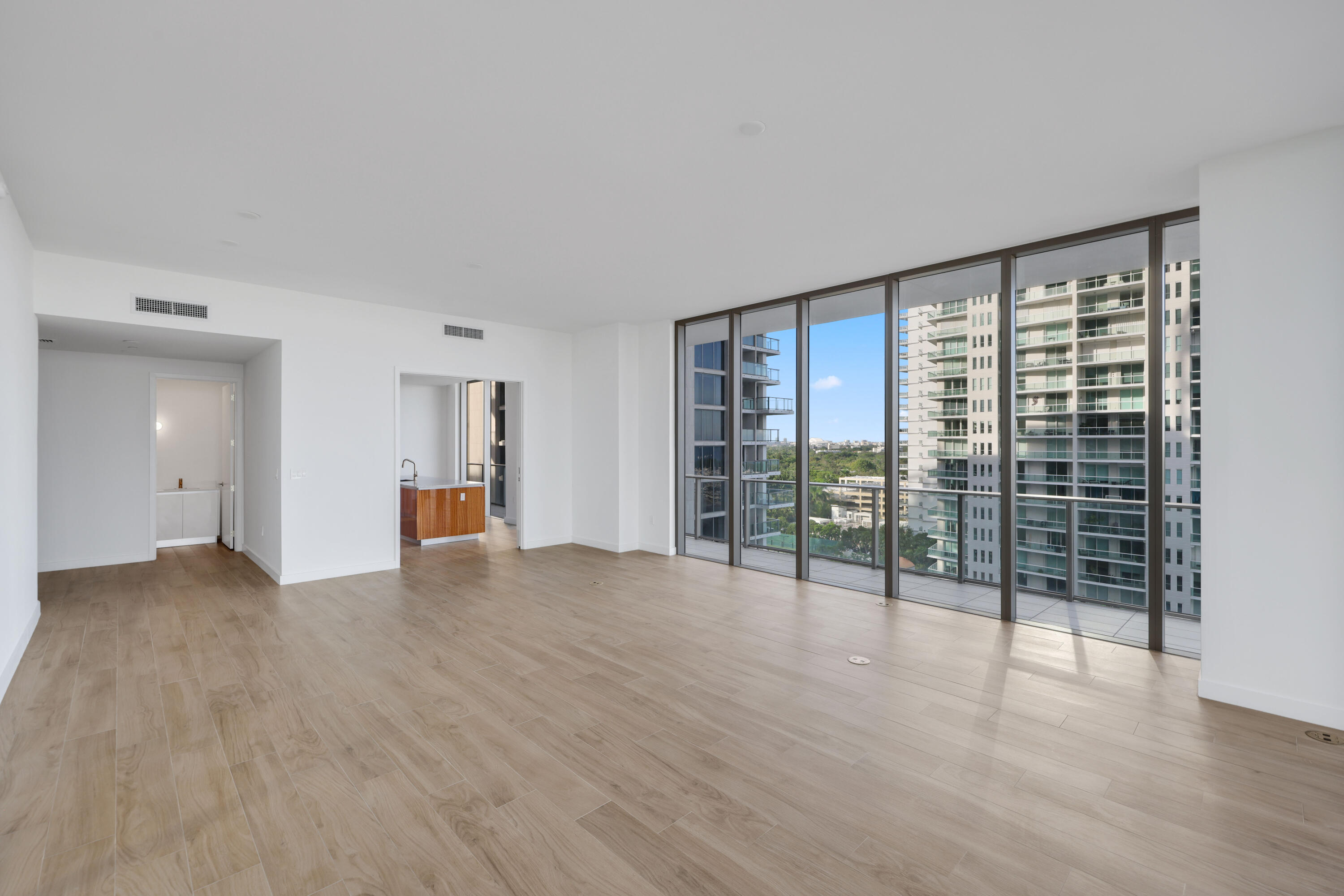 2655 S Bayshore Drive 902