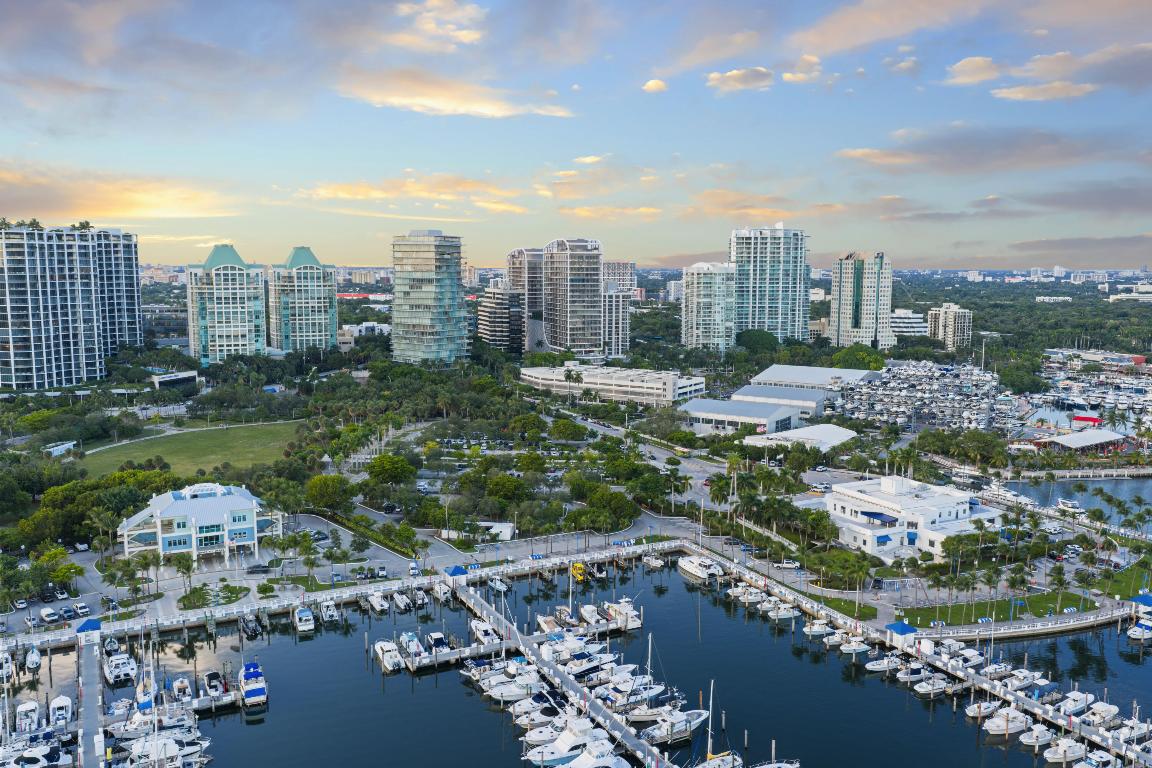 2655 S Bayshore Drive 902