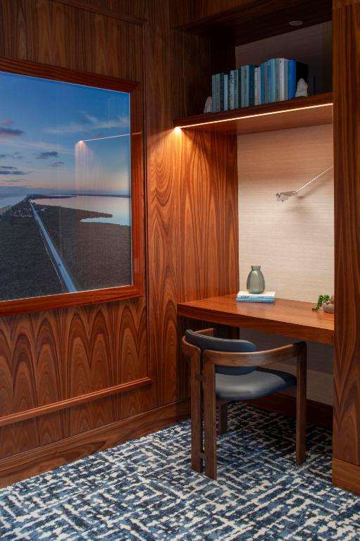 2655 S Bayshore Drive 902