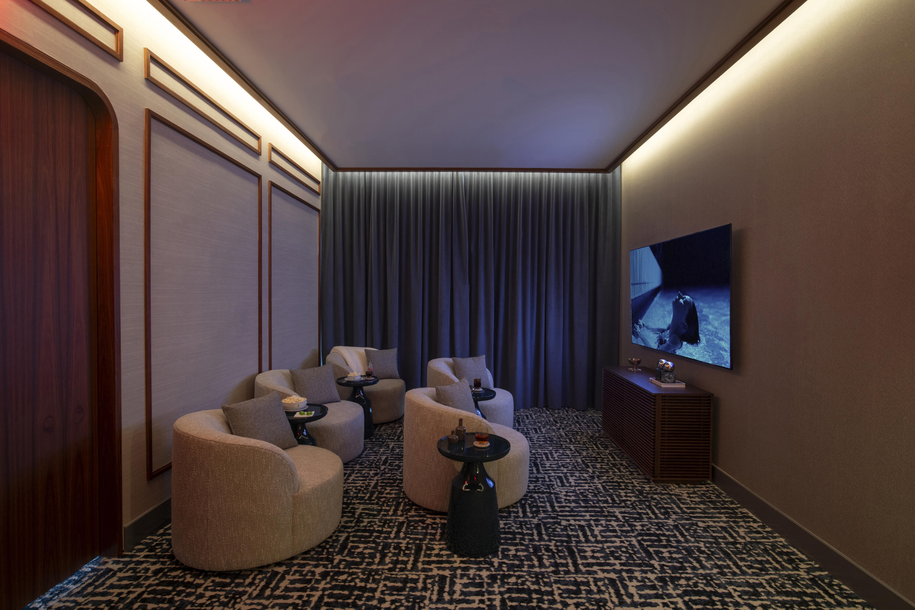 2655 S Bayshore Drive 902