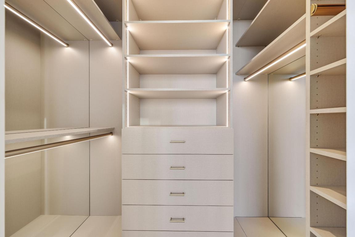 2655 S Bayshore Drive 902