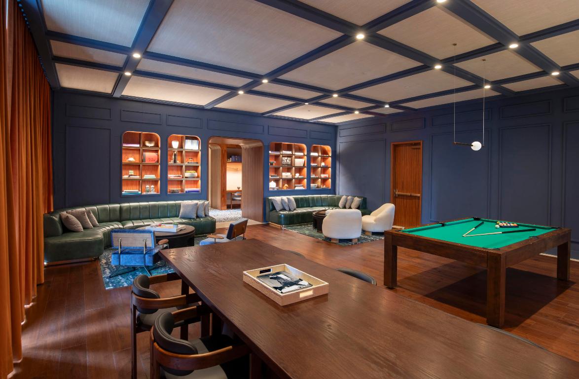 2655 S Bayshore Drive 902