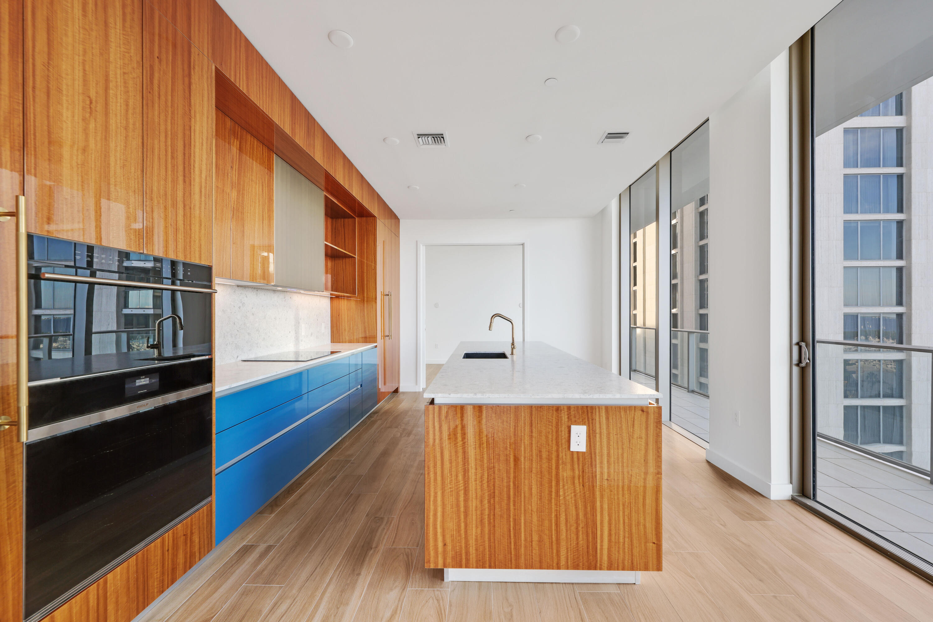 2655 S Bayshore Drive 902