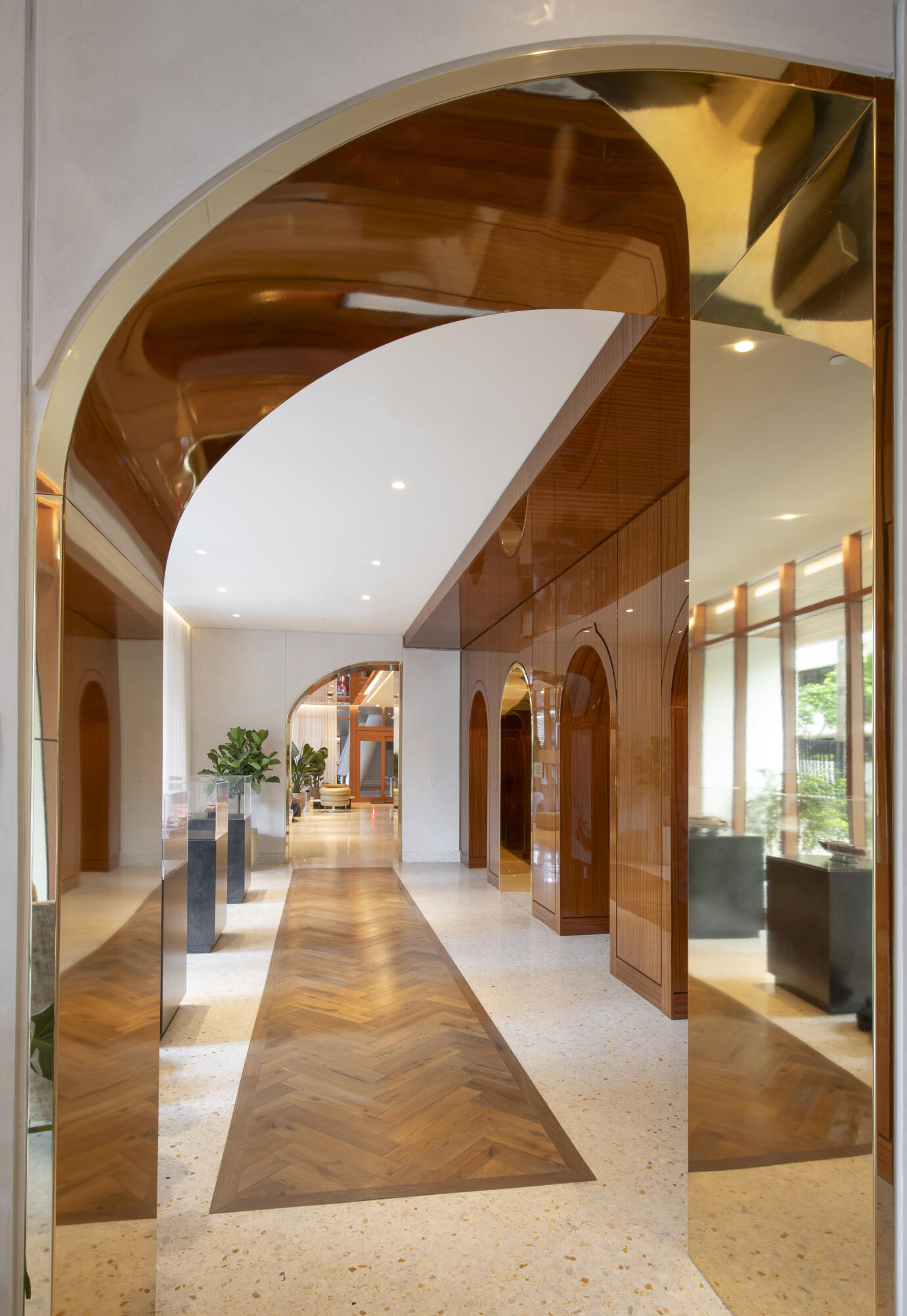 2655 S Bayshore Drive 902