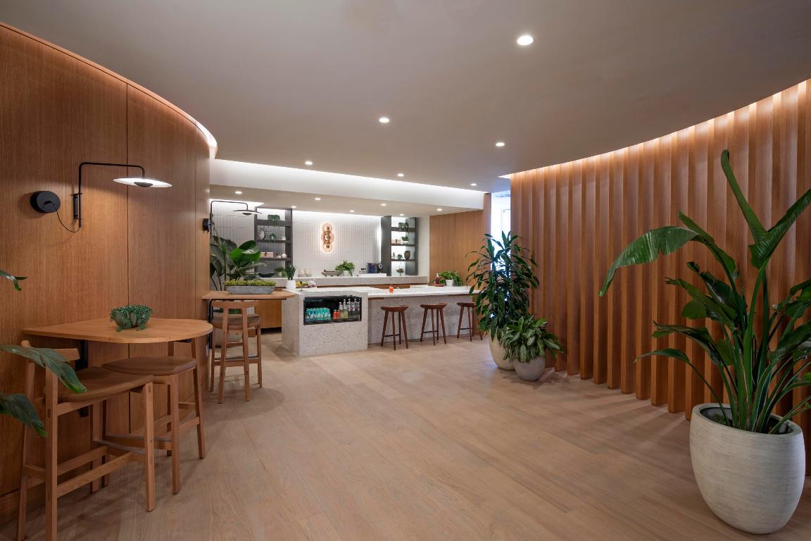 2655 S Bayshore Drive 902