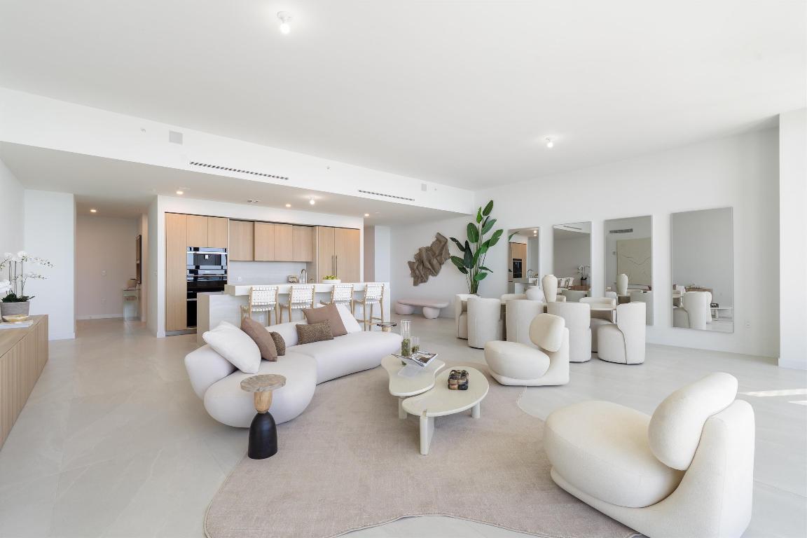 900 N Ocean Boulevard Uph03