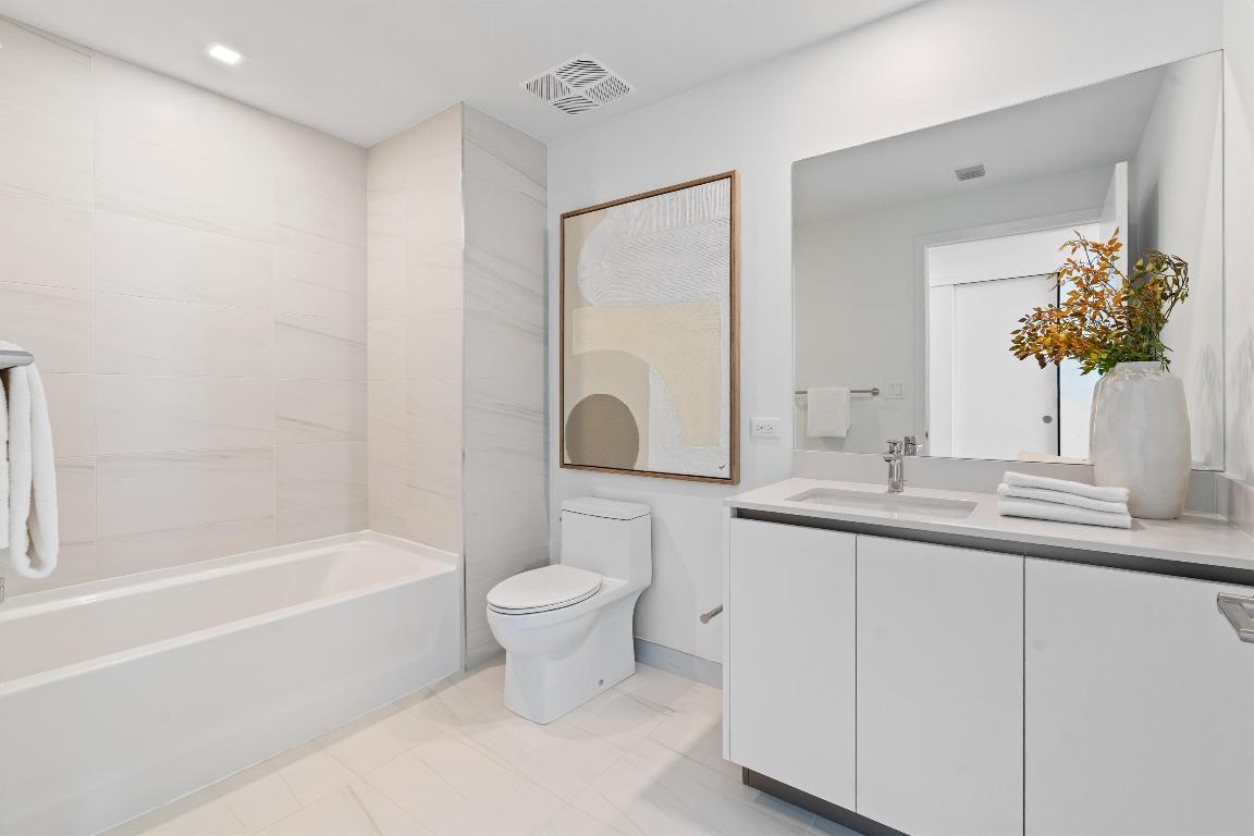 900 N Ocean Boulevard Uph03