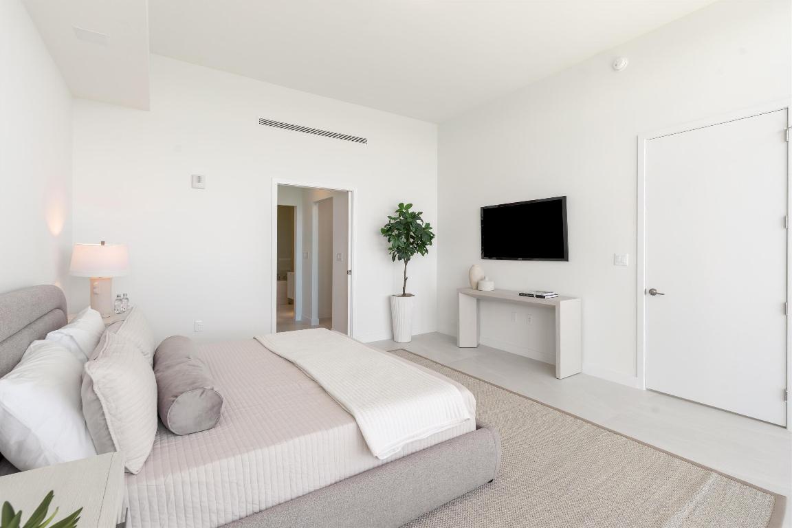 900 N Ocean Boulevard Uph03