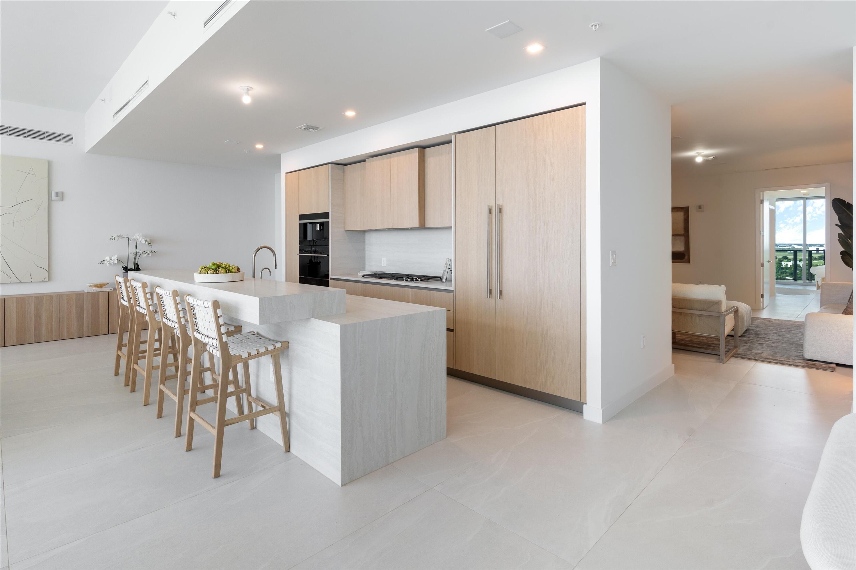 900 N Ocean Boulevard Uph03