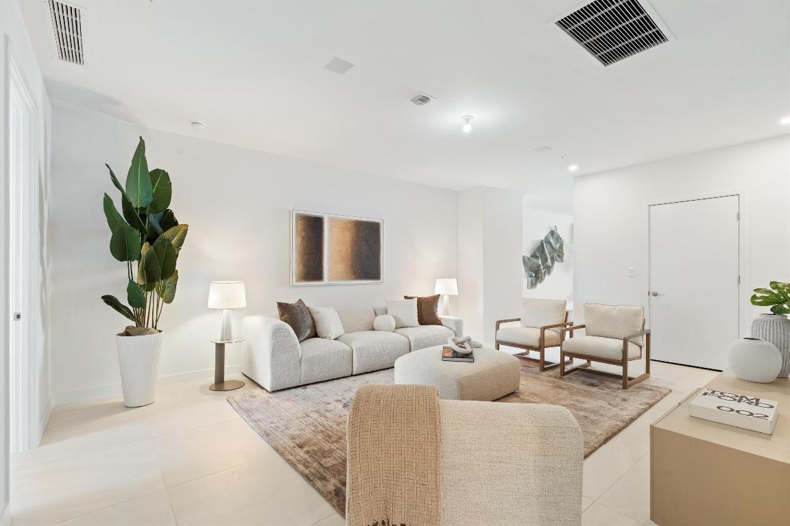 900 N Ocean Boulevard Uph03