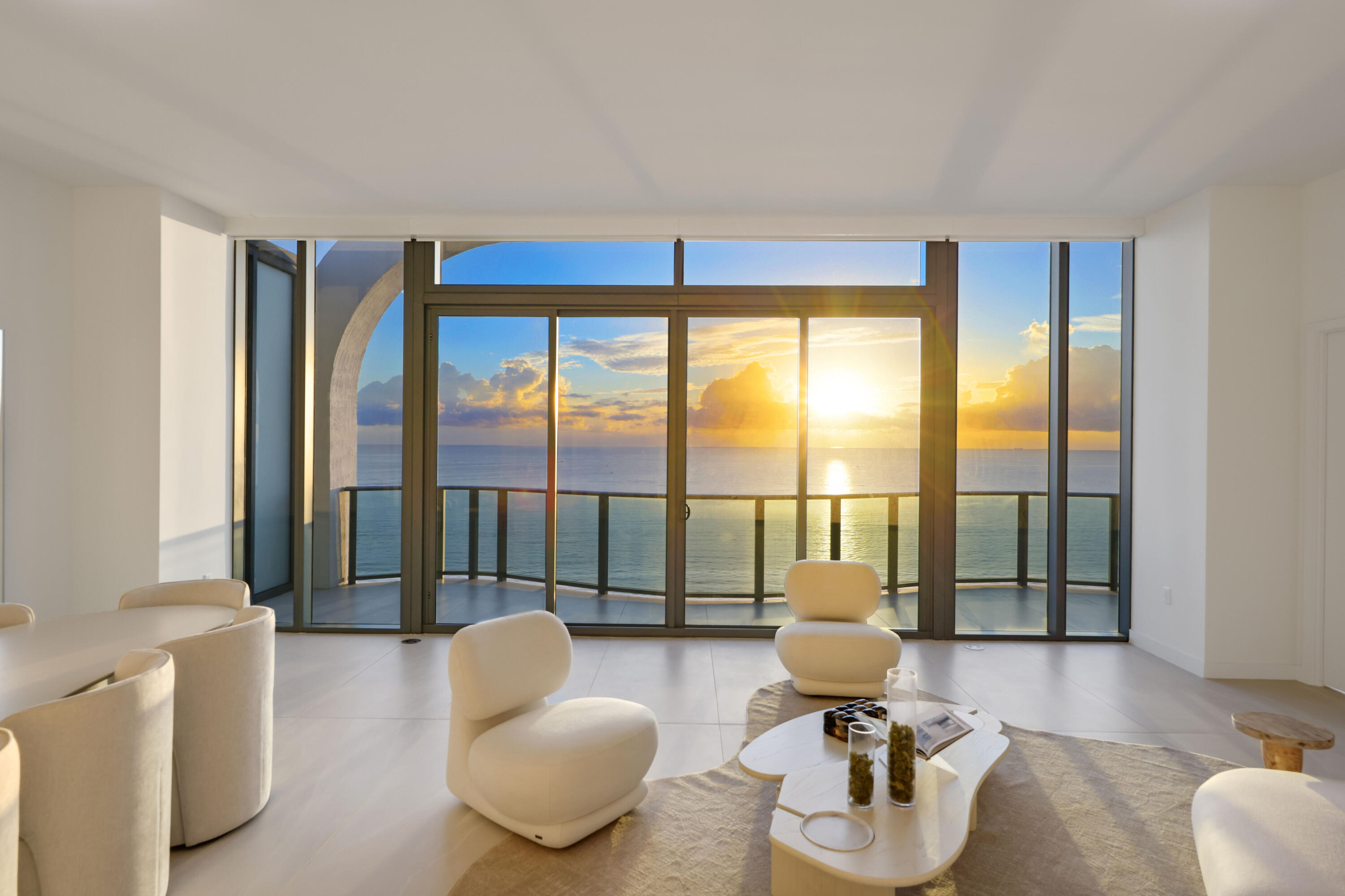 900 N Ocean Boulevard Uph03