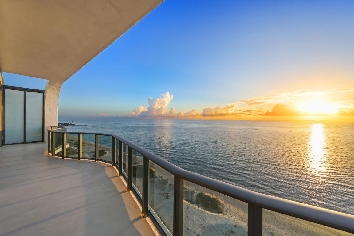 900 N Ocean Boulevard Uph03