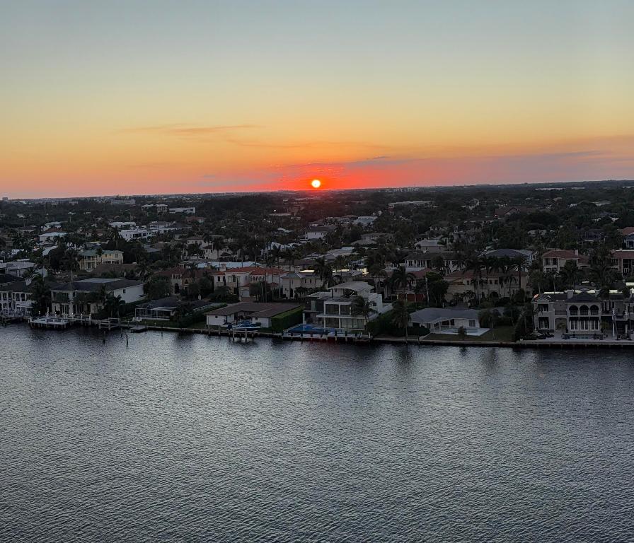 3420 S Ocean Boulevard 15u