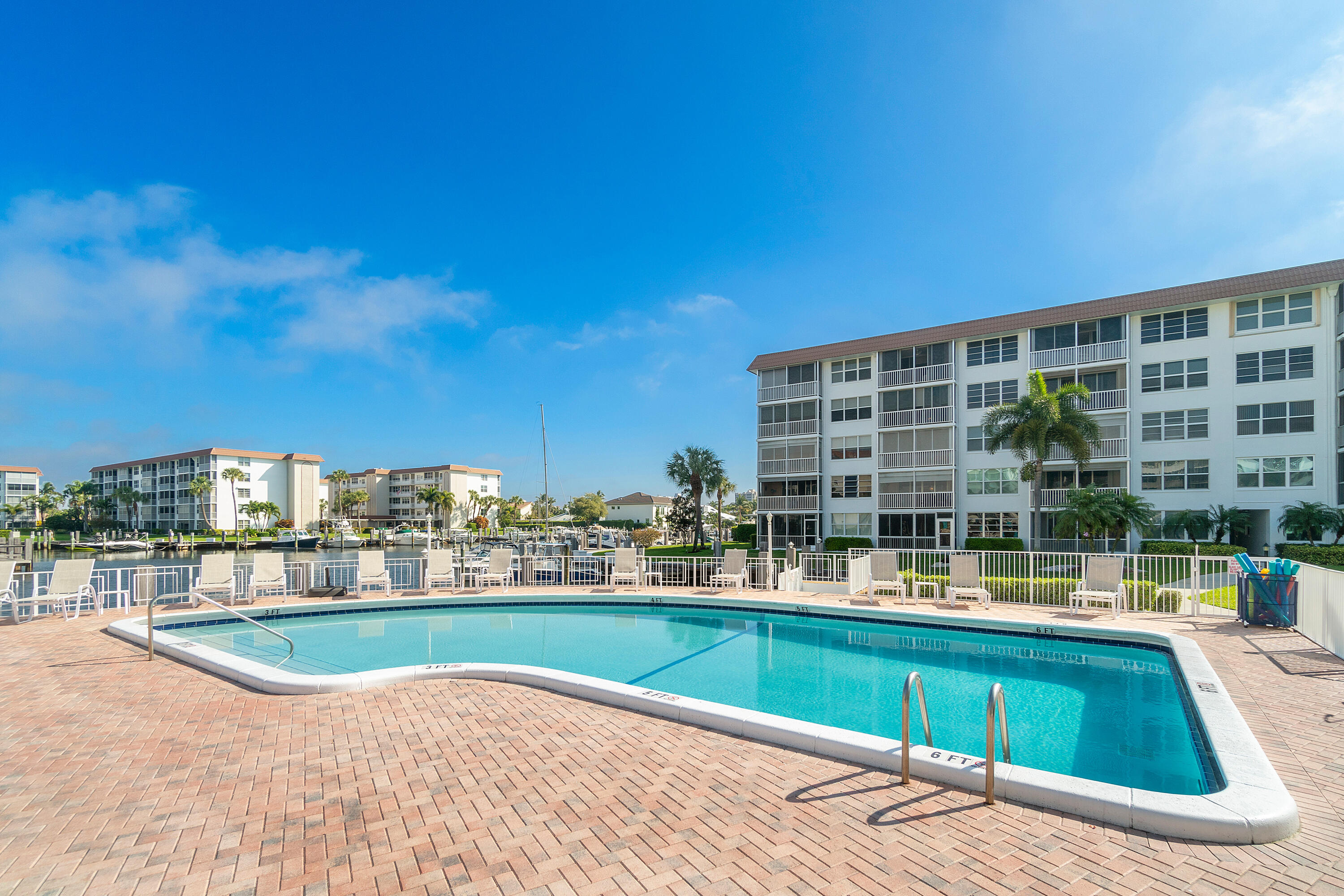 2525 Florida Boulevard 133