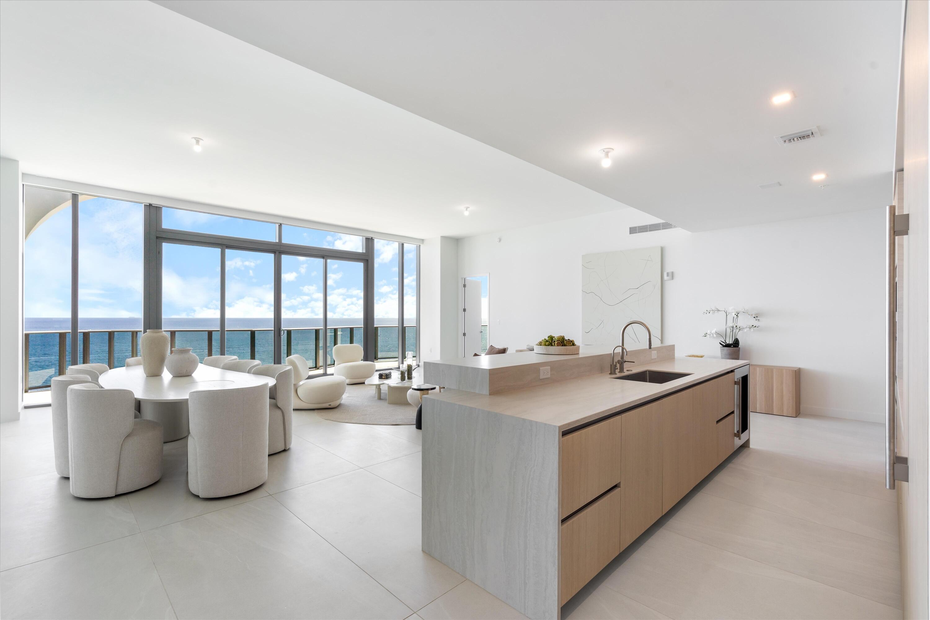 900 N Ocean Boulevard Uph03