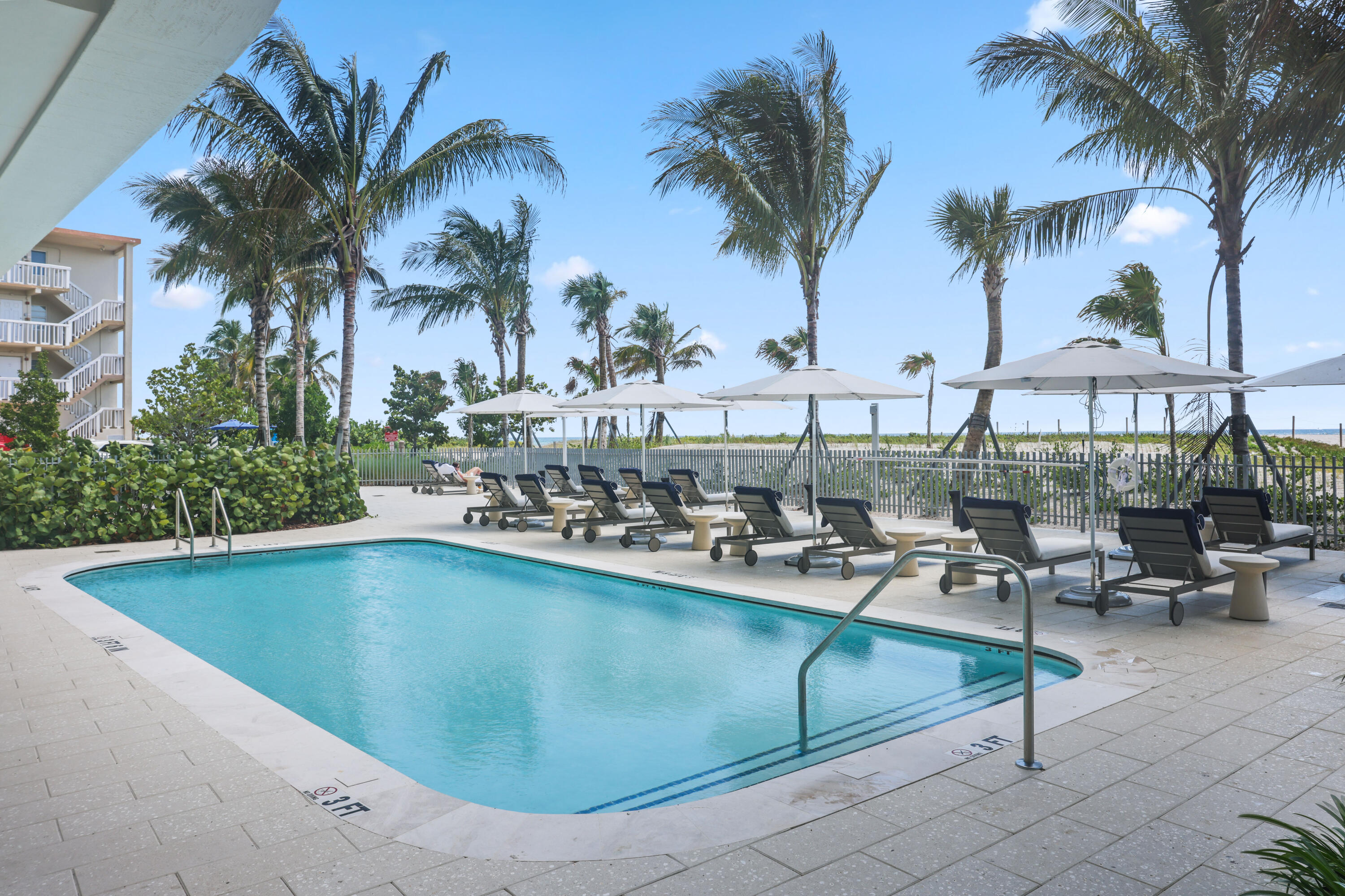 900 N Ocean Boulevard Uph03