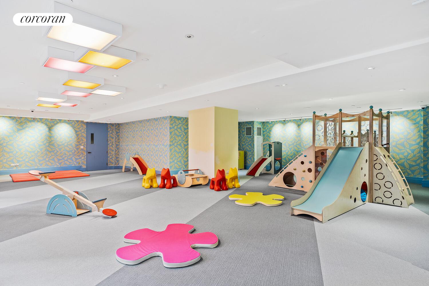 100 BARCLAY Street 16A