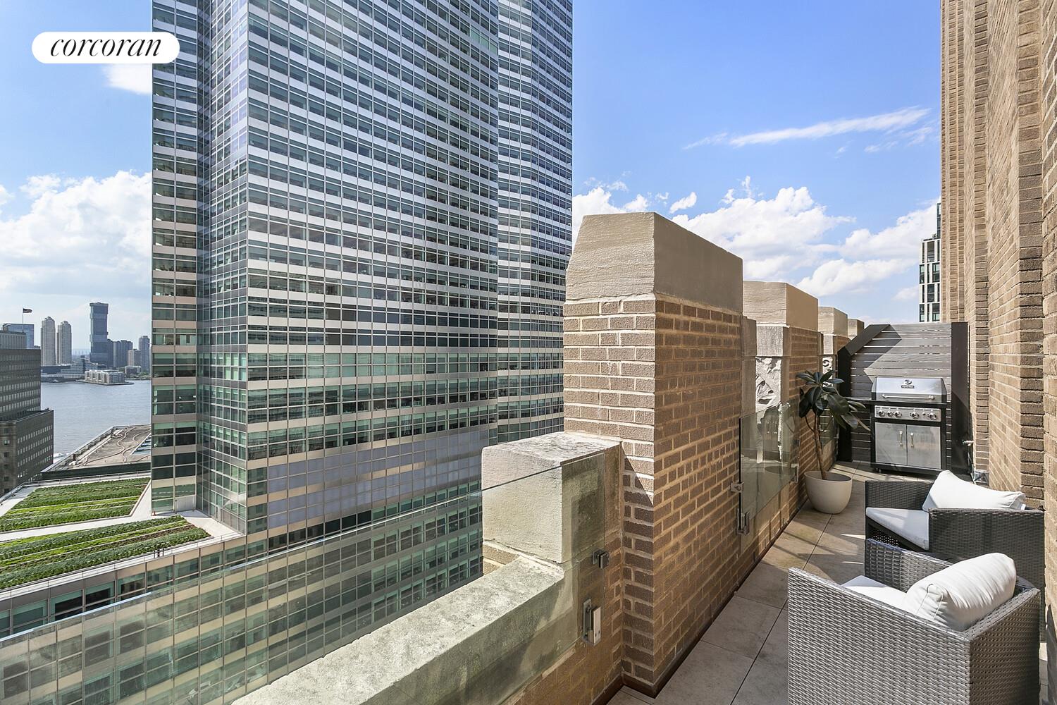 100 BARCLAY Street 16A