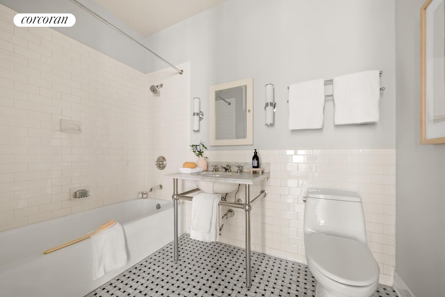 30 MAIN Street 3B