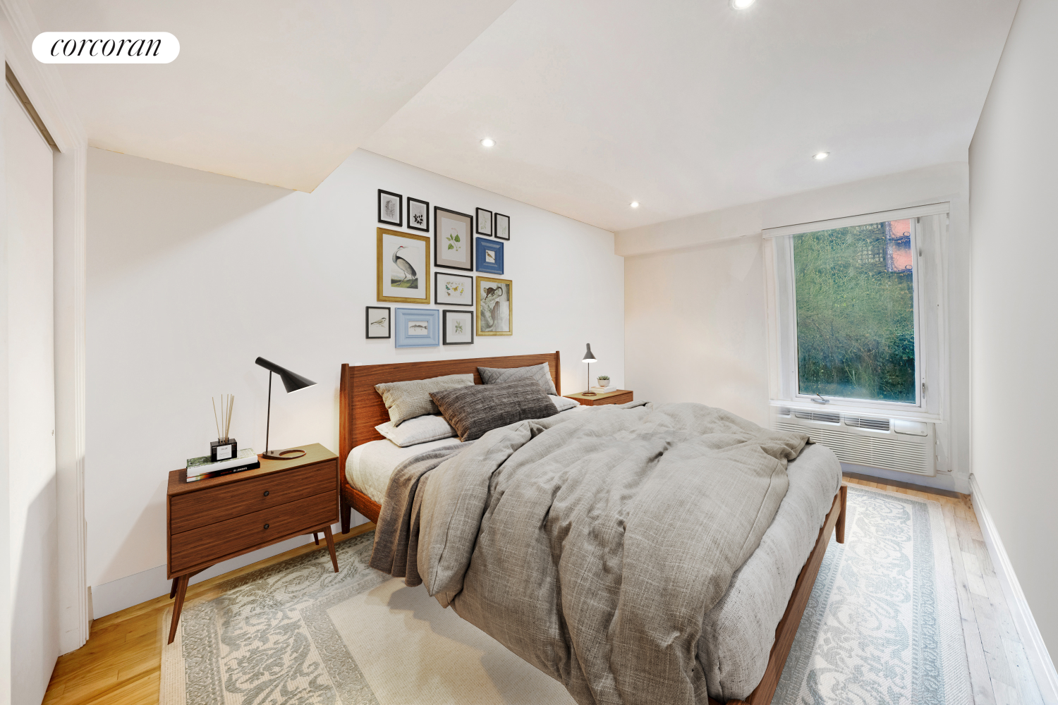 260 W 22ND Street 2