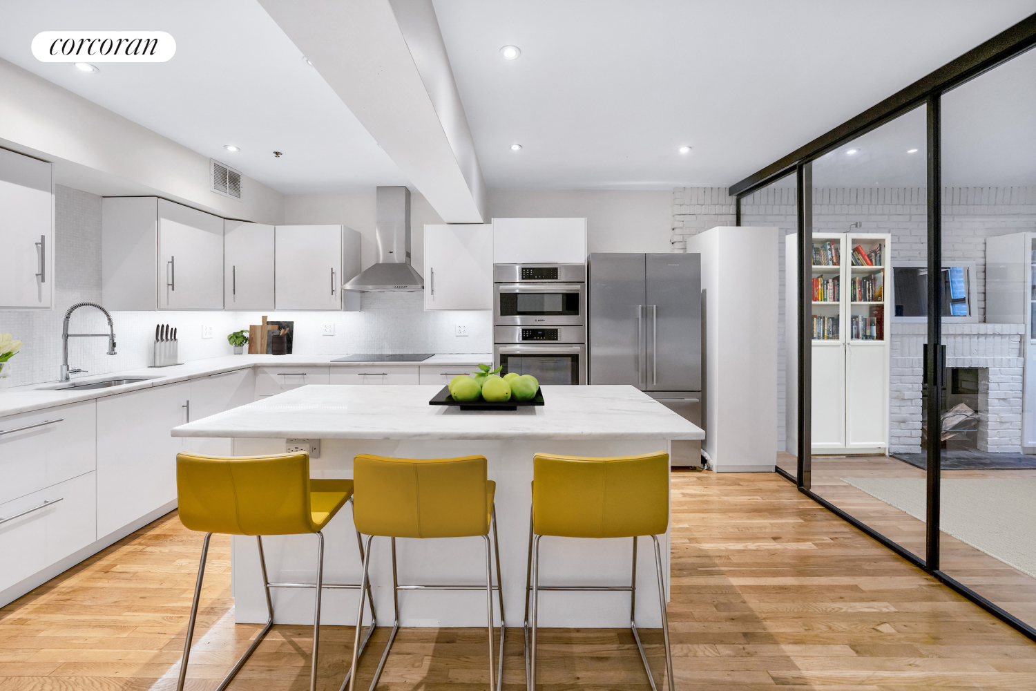 260 W 22ND Street 2