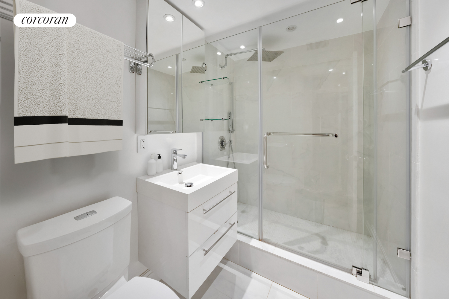 260 W 22ND Street 2