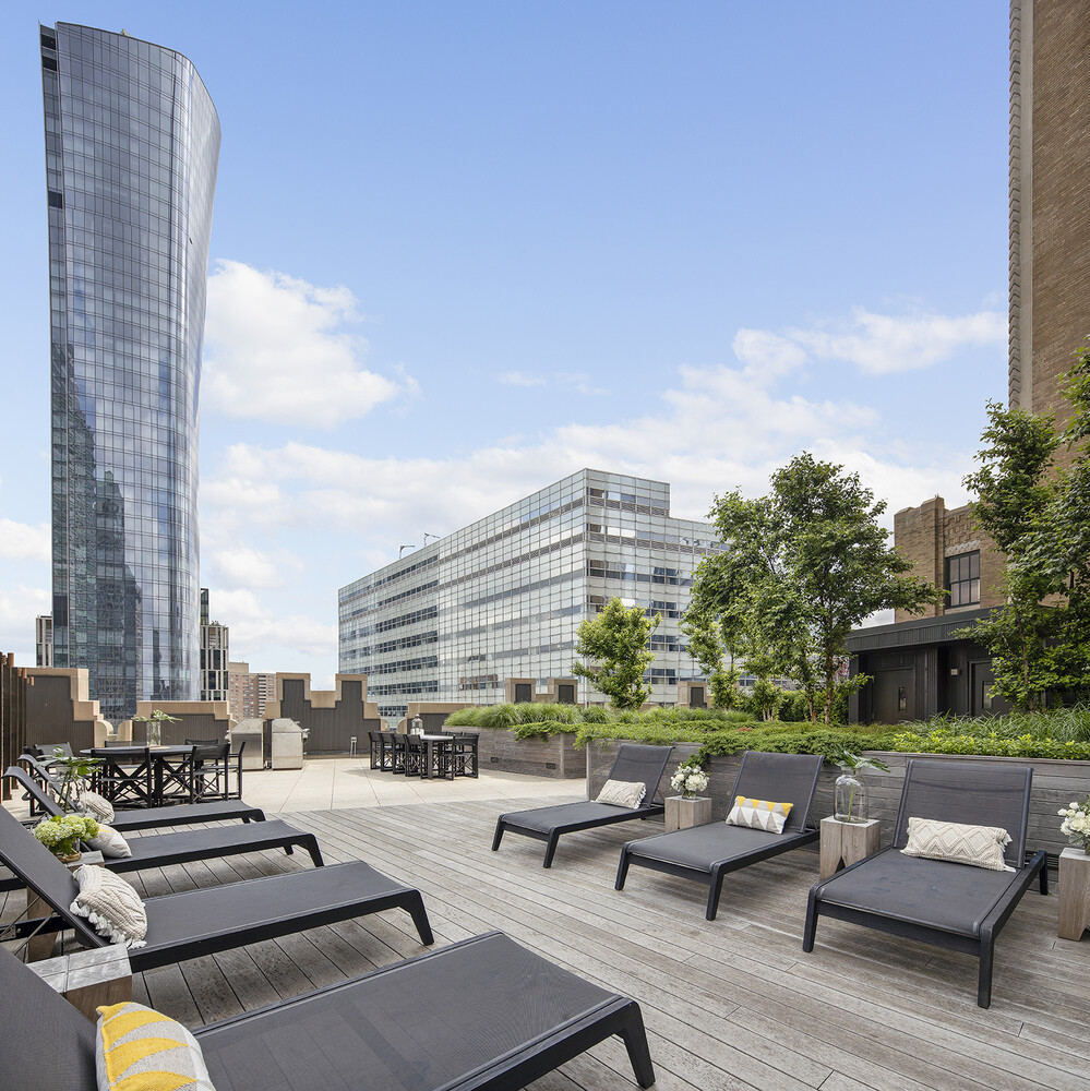 100 BARCLAY Street 16A