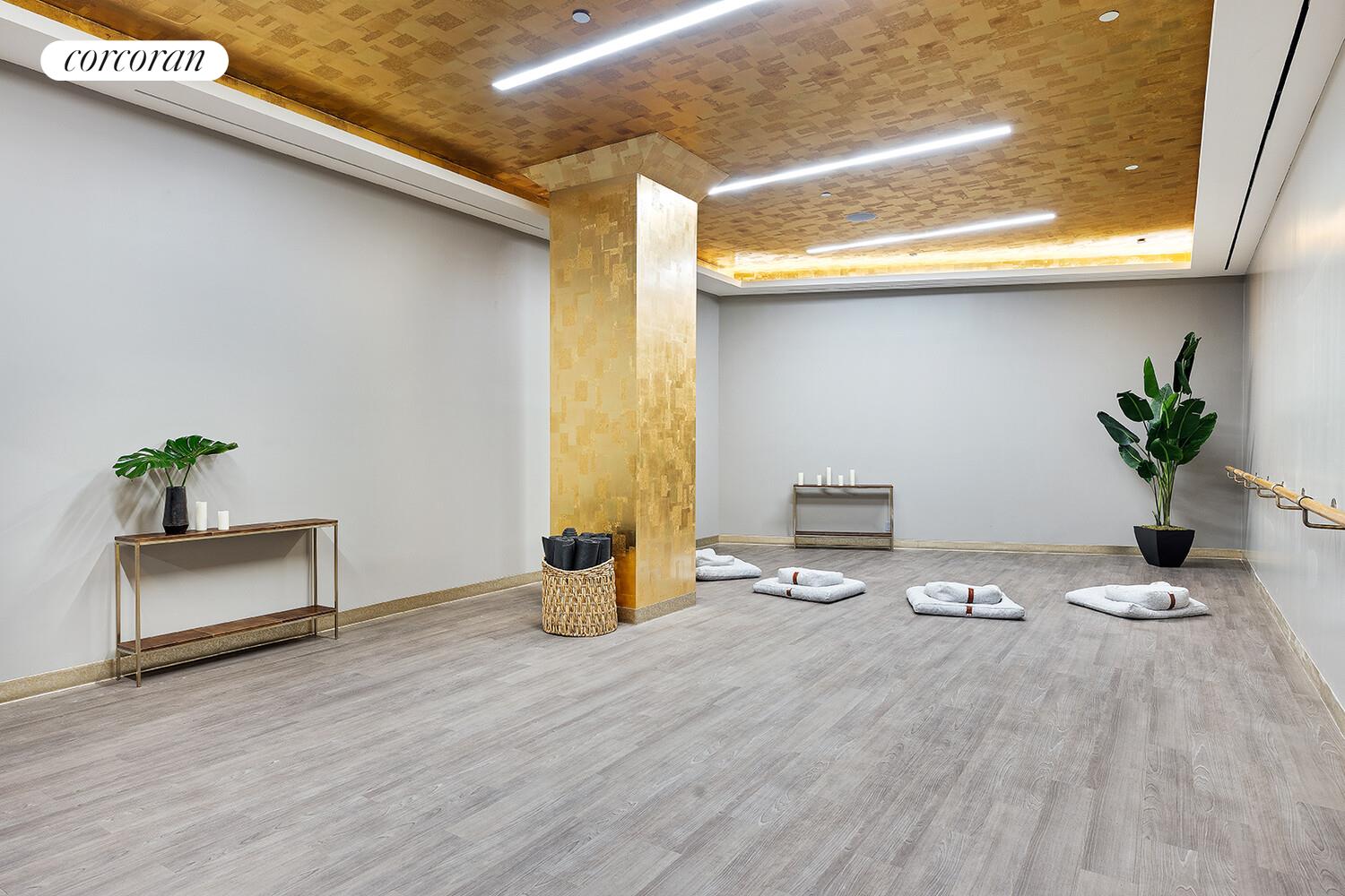 100 BARCLAY Street 16A