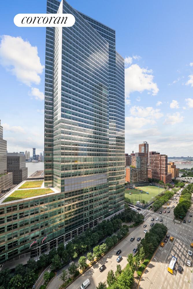 100 BARCLAY Street 16A