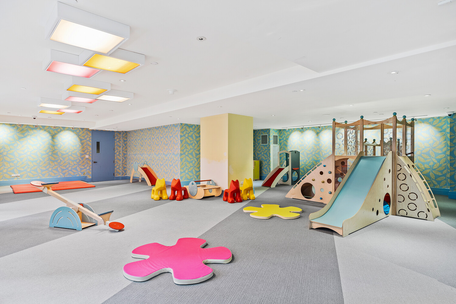 100 BARCLAY Street 16A