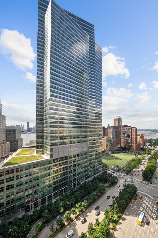 100 BARCLAY Street 16A