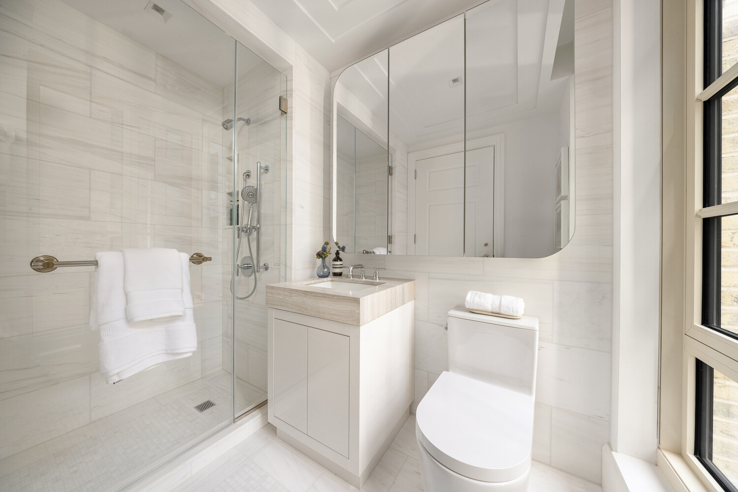 16 5TH Avenue 3