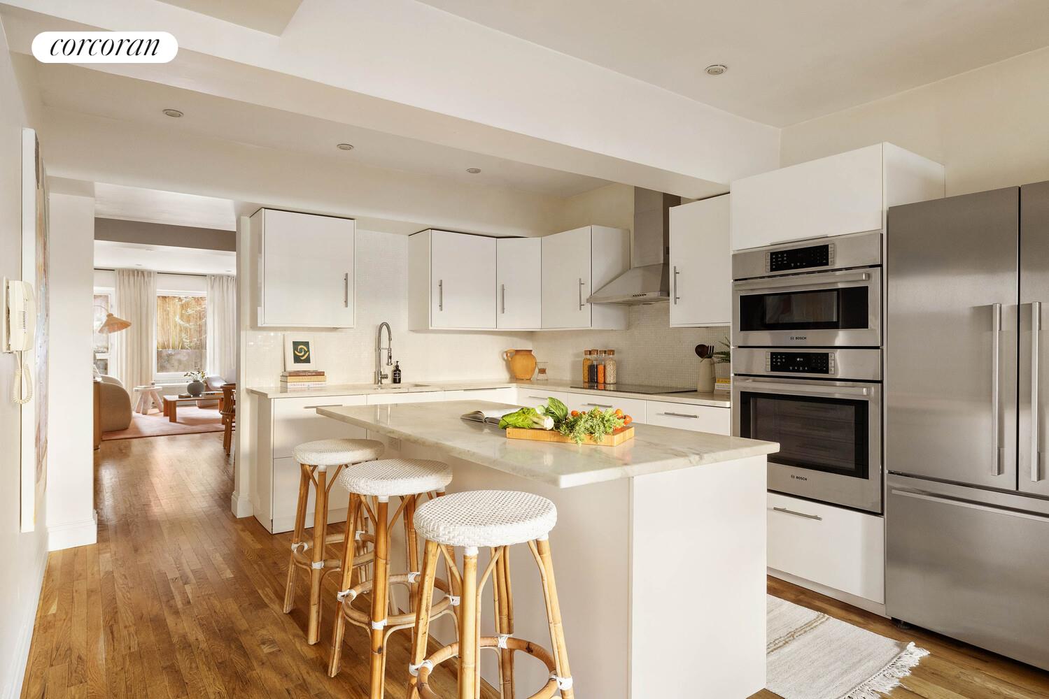 260 W 22ND Street 2
