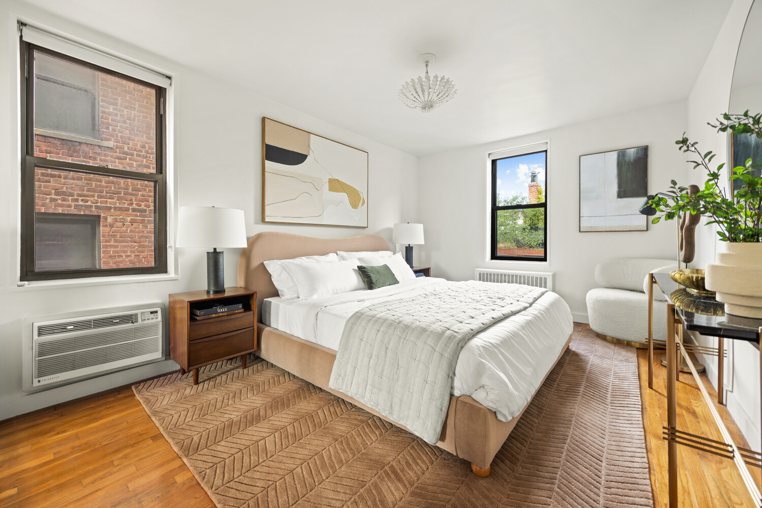 100 BANK Street 4B