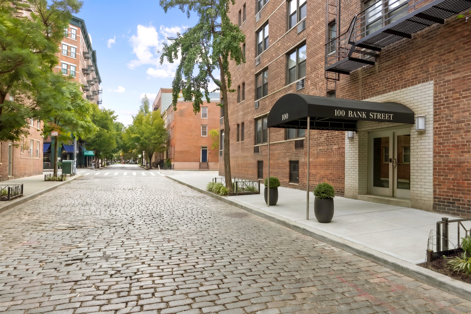 100 BANK Street 4B