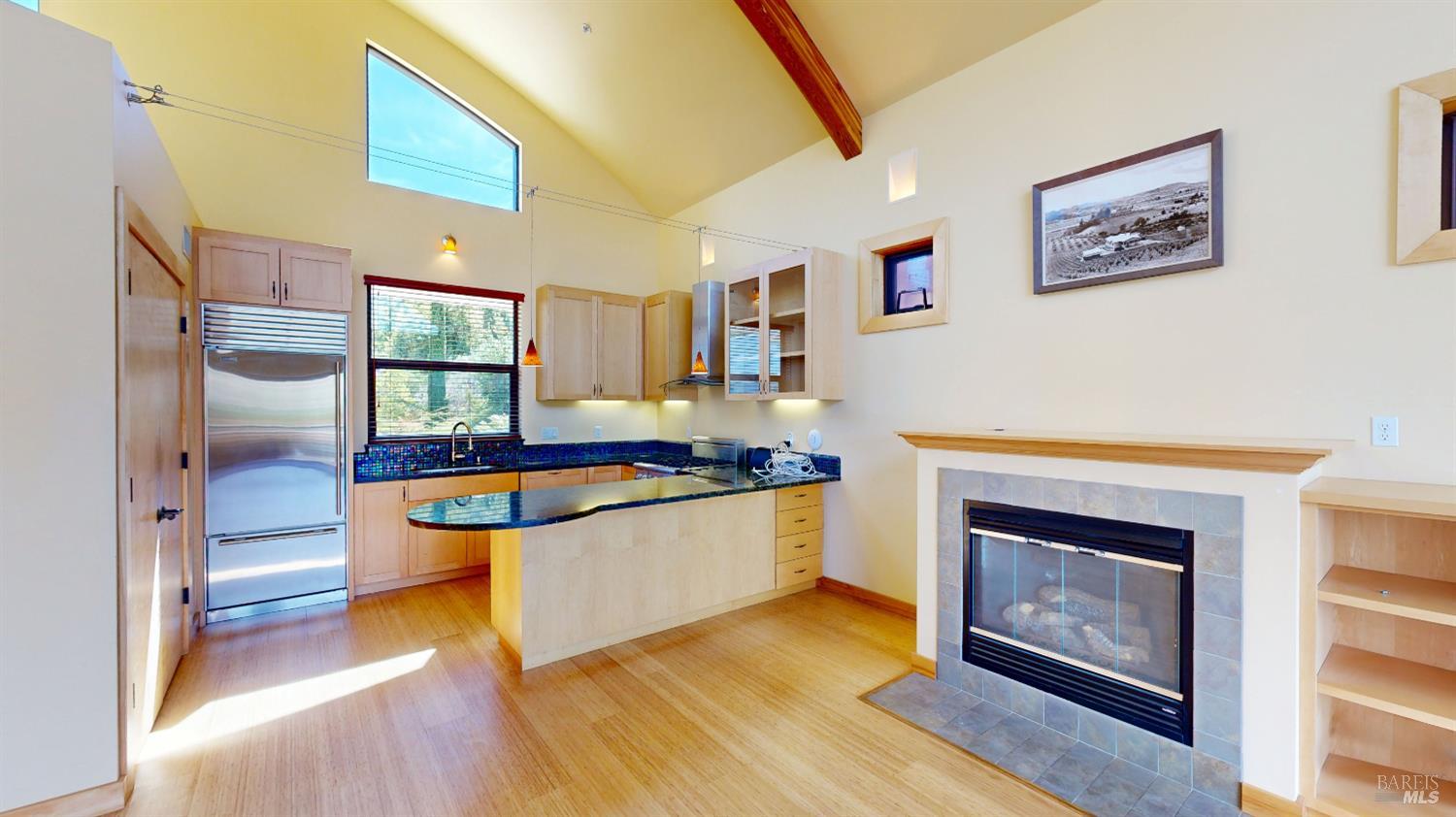 21015 Geyserville Ave