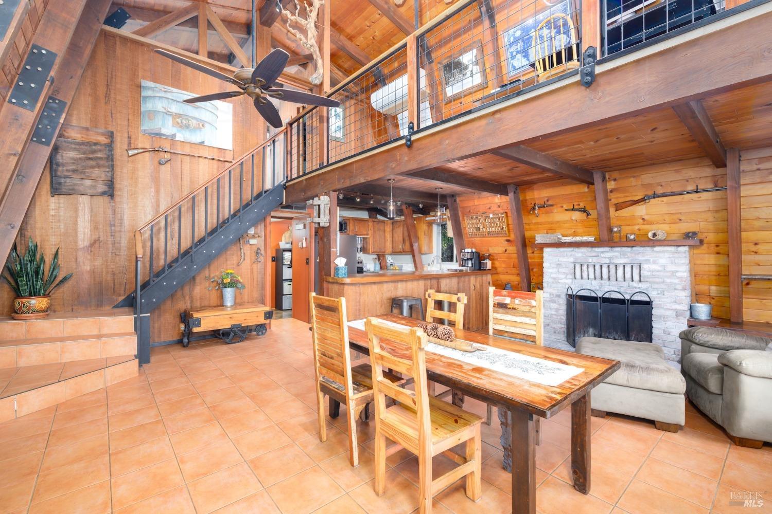 350 Canyon Rd