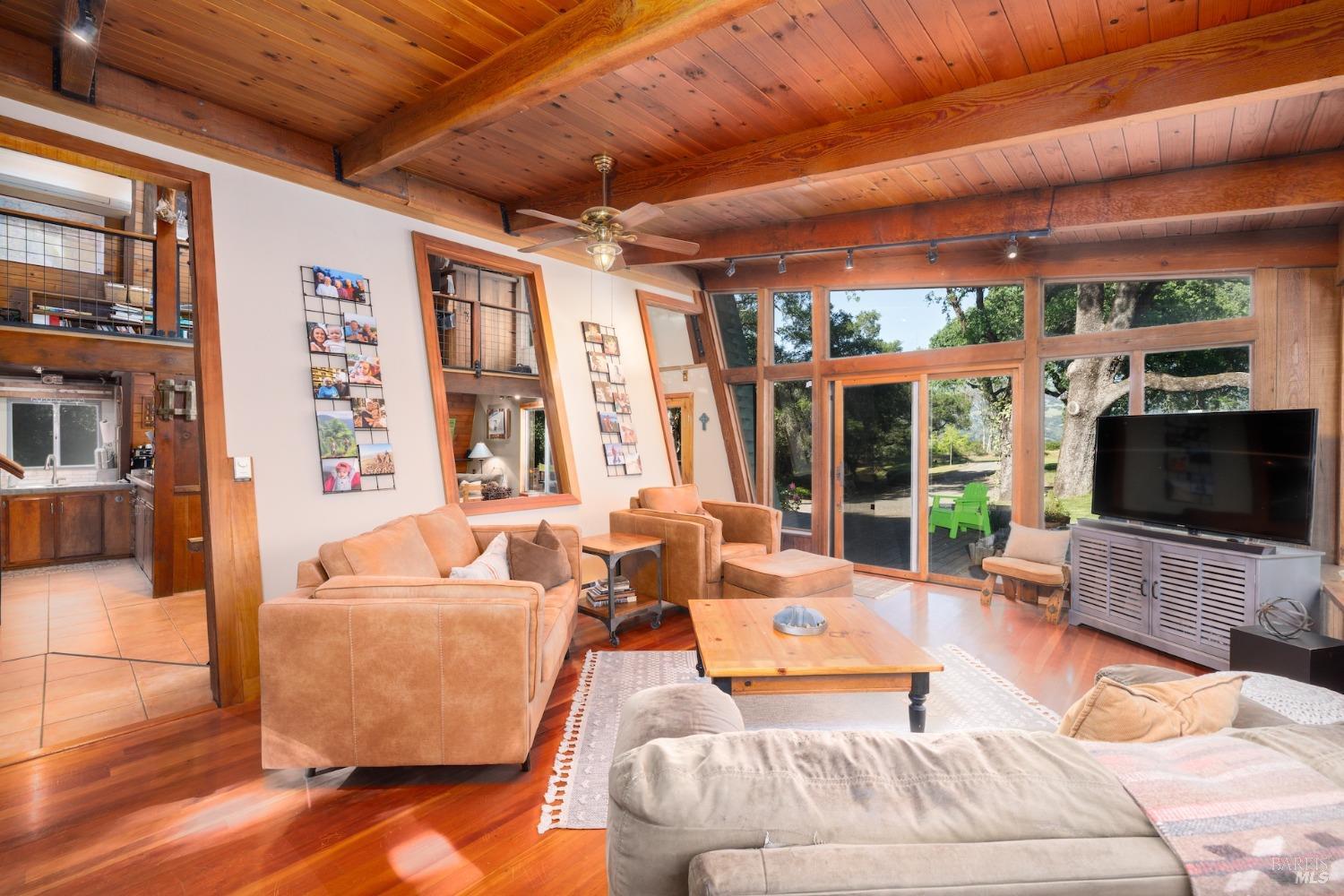 350 Canyon Rd