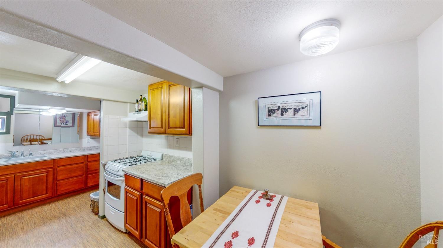 733-735 Healdsburg Ave