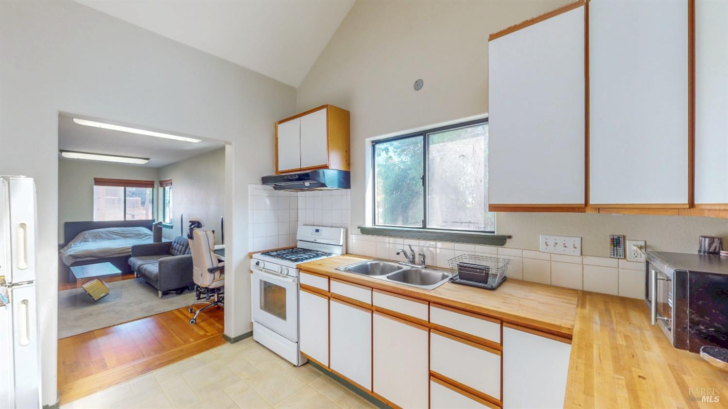 733-735 Healdsburg Ave