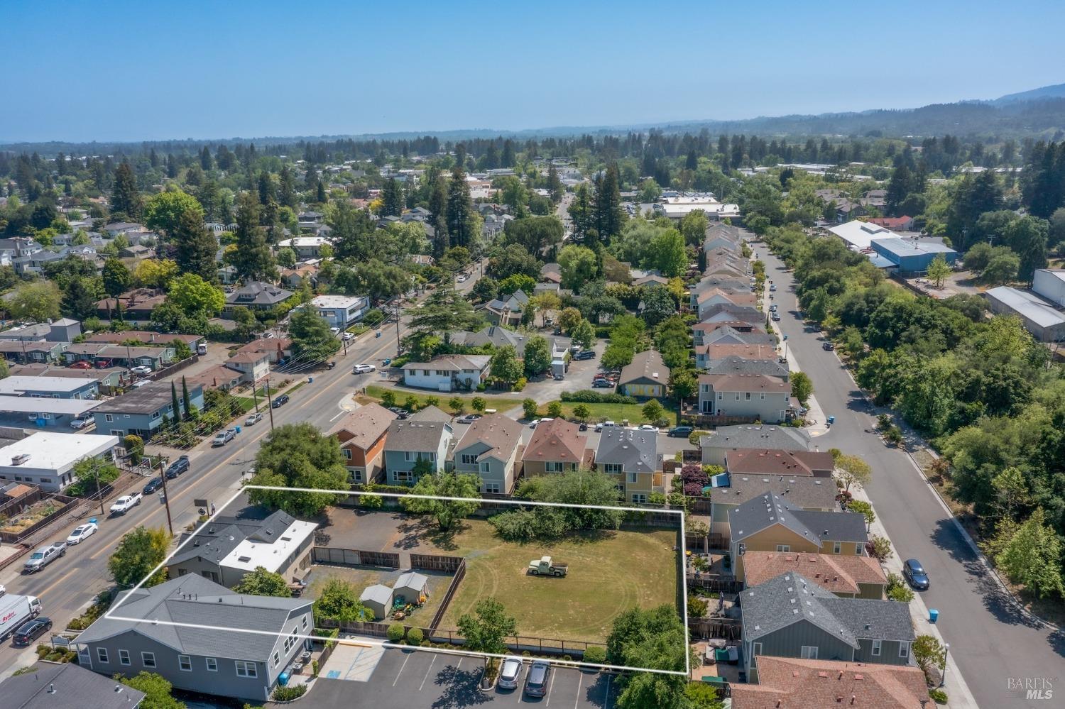 733-735 Healdsburg Ave