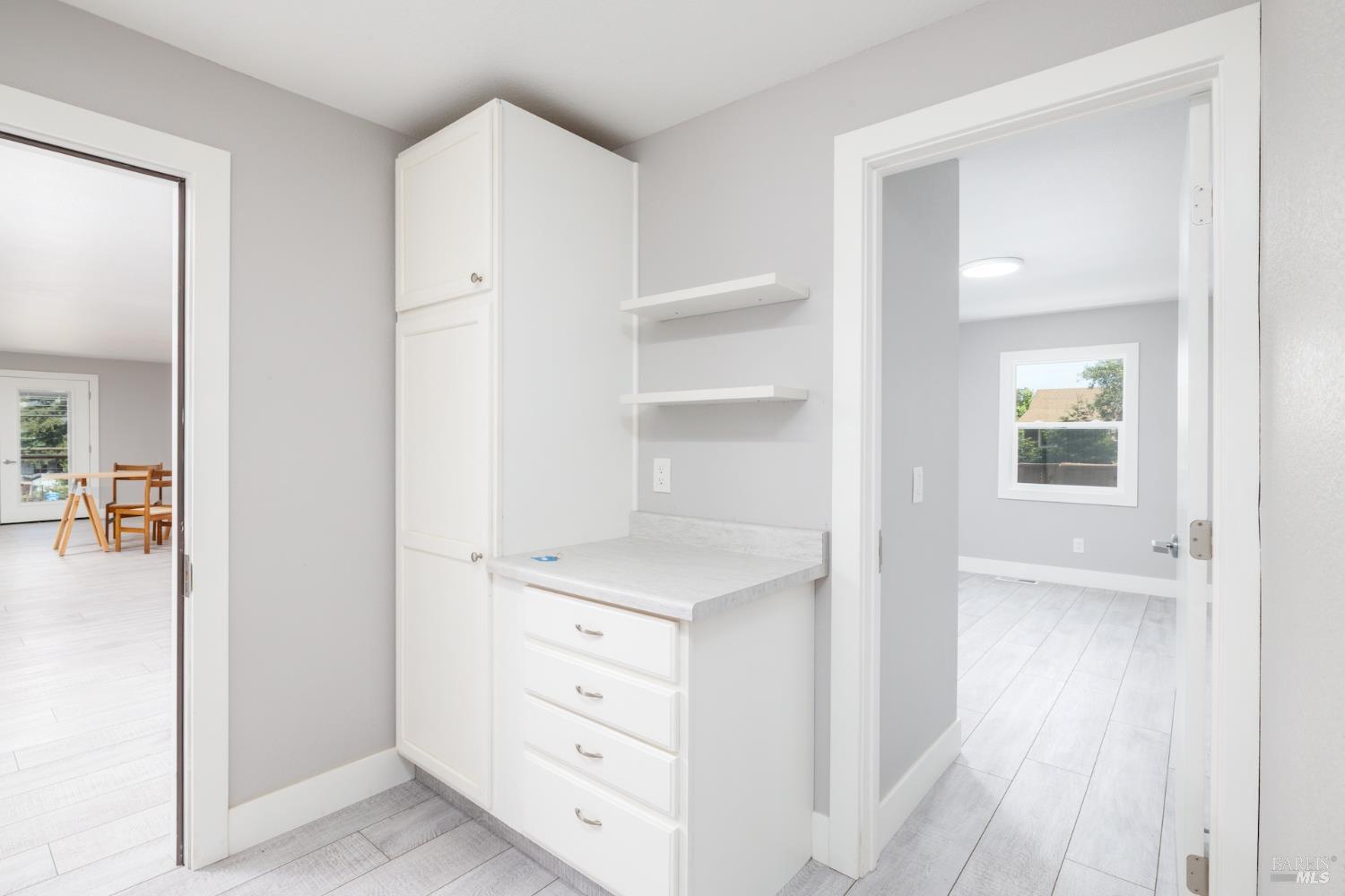 21249 Geyserville Ave