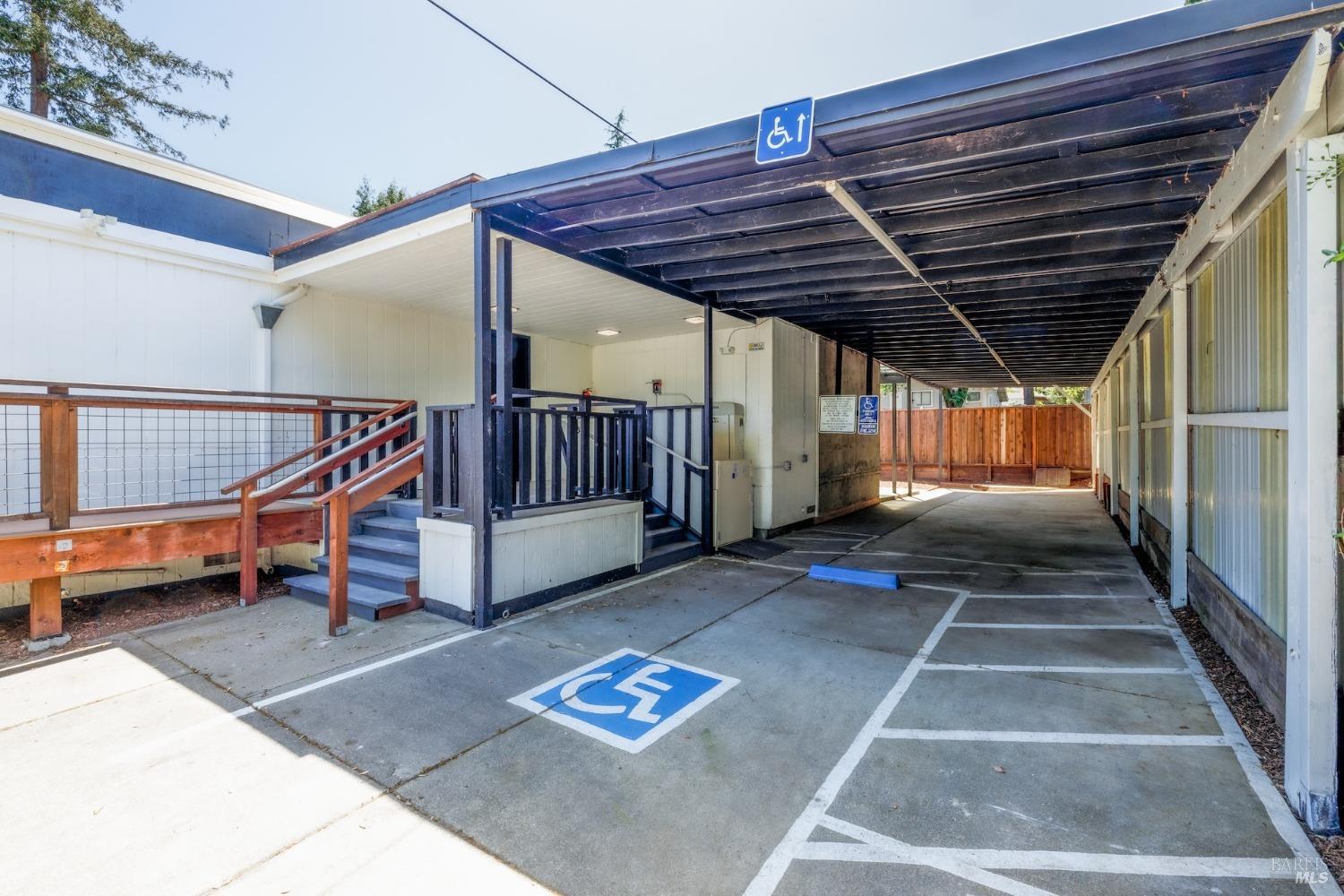 21249 Geyserville Ave