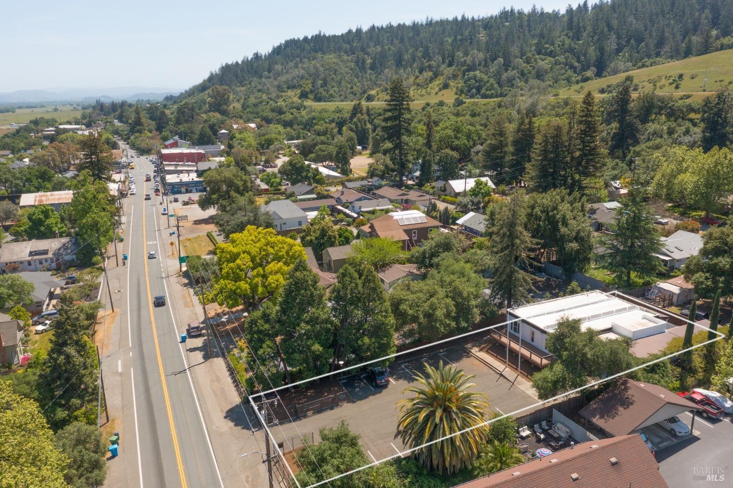 21249 Geyserville Ave